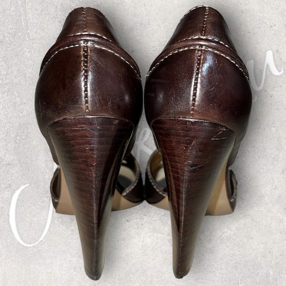 Tahari TA-Darryl Heels - Sz 8.5 - Picture 2 of 7